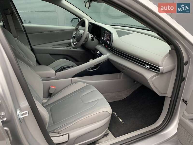 Седан Hyundai Elantra 2021 в Киеве