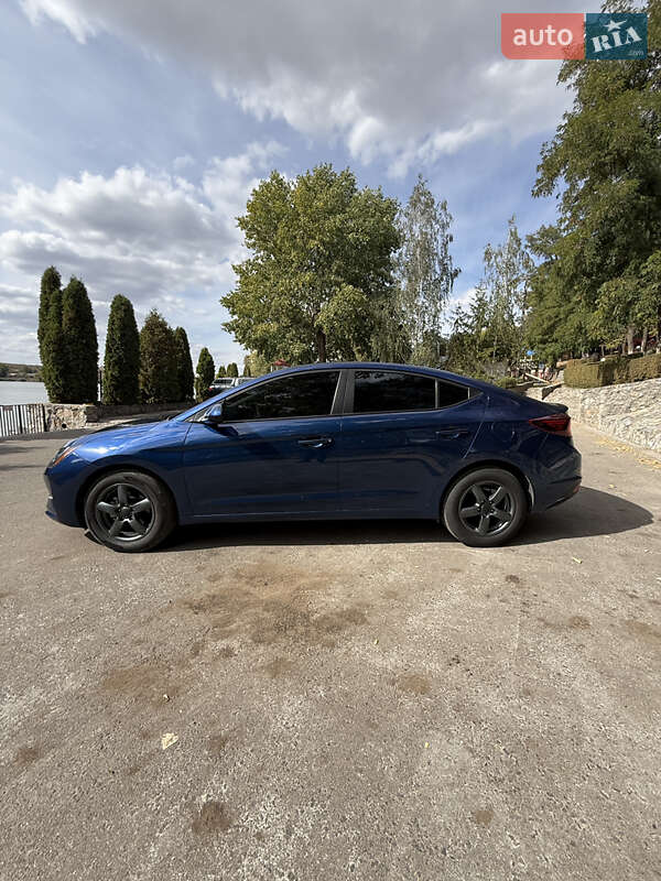Седан Hyundai Elantra 2019 в Кропивницком