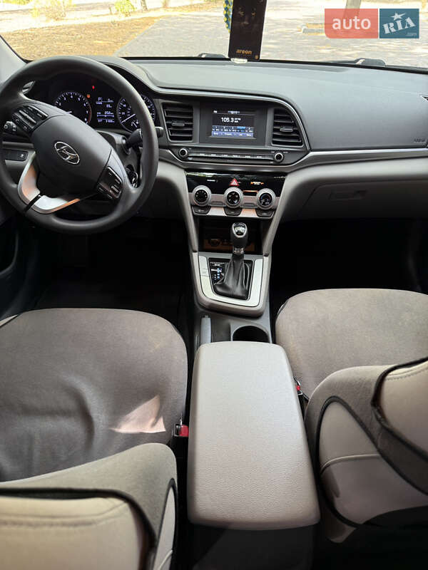 Седан Hyundai Elantra 2019 в Кропивницком