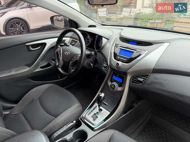 Седан Hyundai Elantra 2013 в Одессе фото 29 Седан Hyundai Elantra 2013 в Одессе