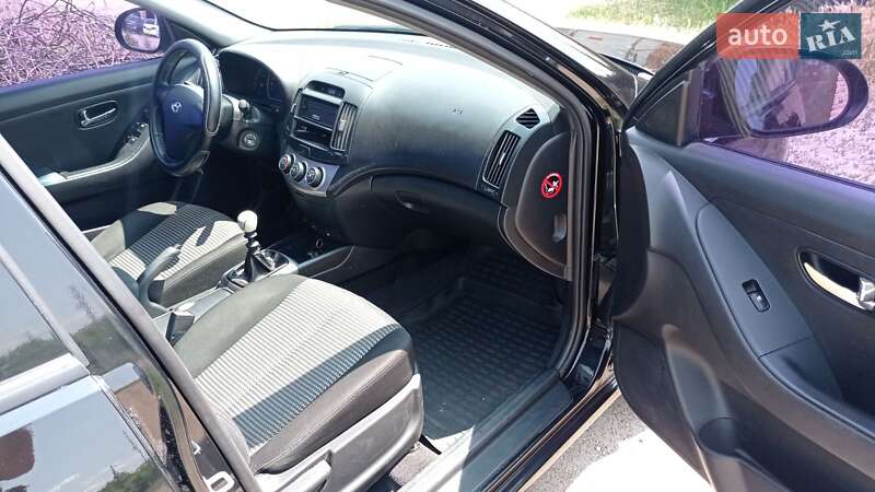 Седан Hyundai Elantra 2011 в Олександрії