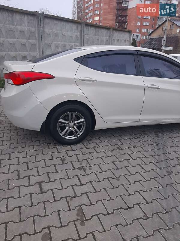 Седан Hyundai Elantra 2012 в Хмельницькому
