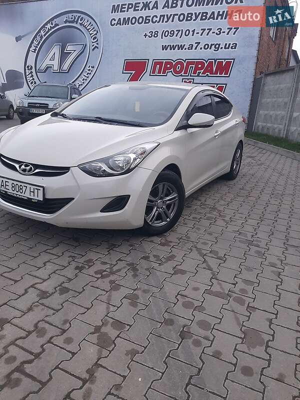 Седан Hyundai Elantra 2012 в Хмельницькому