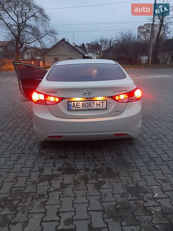 Седан Hyundai Elantra 2012 в Хмельницькому