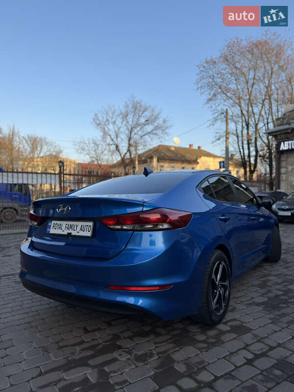 Седан Hyundai Elantra 2017 в Миколаєві