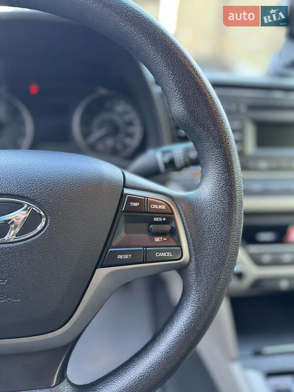 Седан Hyundai Elantra 2017 в Миколаєві