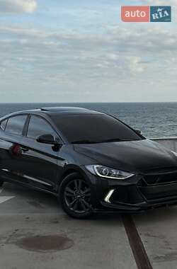 Седан Hyundai Elantra 2017 в Одессе