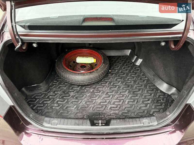 Седан Hyundai Elantra 2010 в Киеве фото 26 Седан Hyundai Elantra 2010 в Киеве