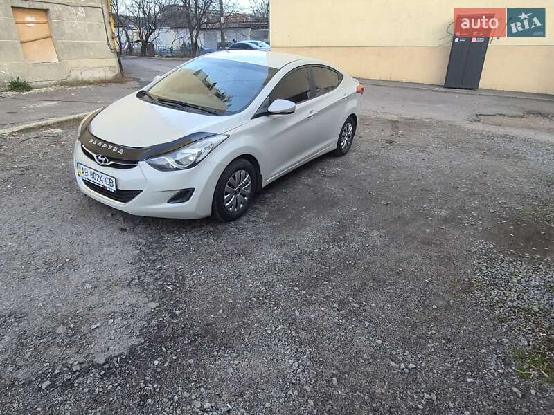 Седан Hyundai Elantra 2013 в Вінниці