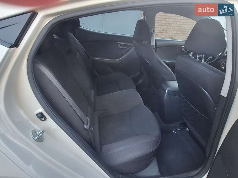 Седан Hyundai Elantra 2013 в Вінниці