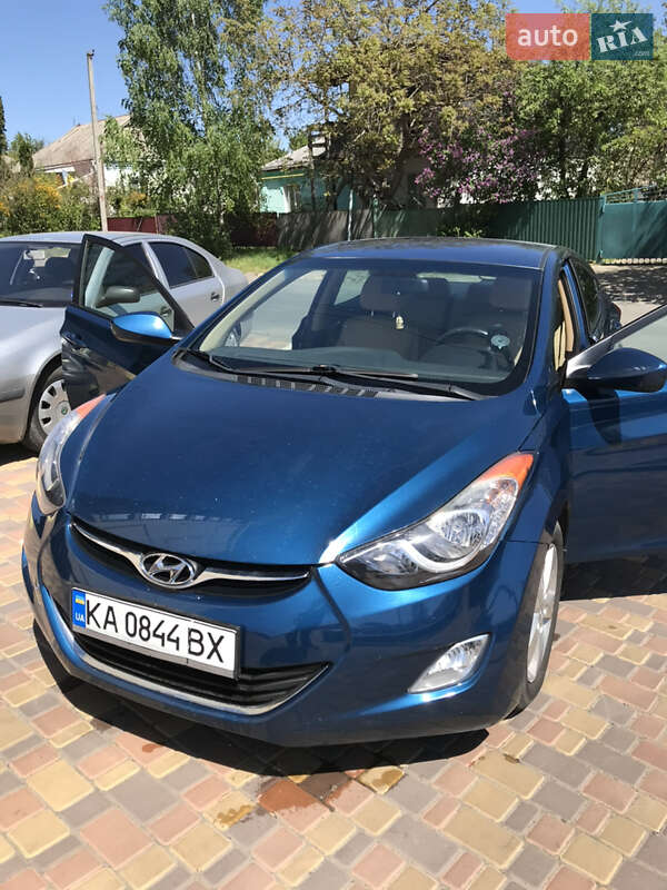 Хэтчбек Hyundai Elantra 2013 в Умани