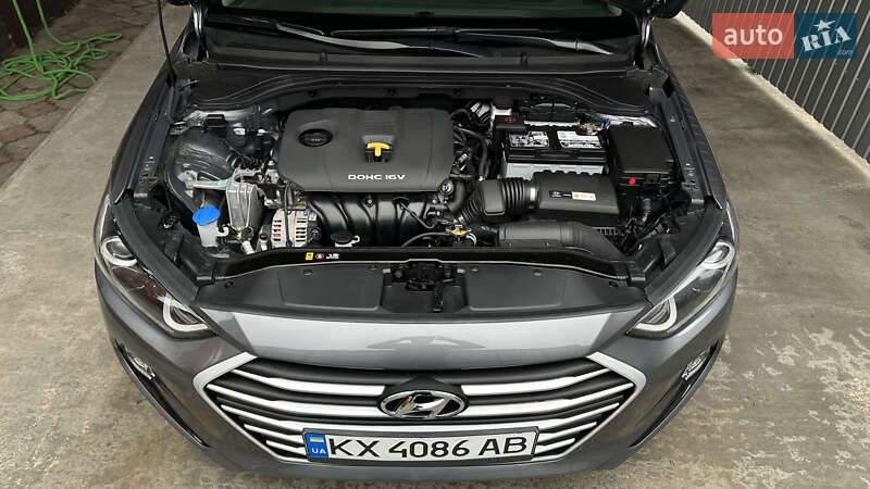 Седан Hyundai Elantra 2017 в Харькове