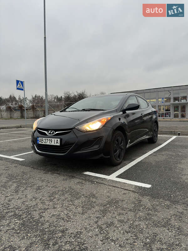 Седан Hyundai Elantra 2015 в Киеве