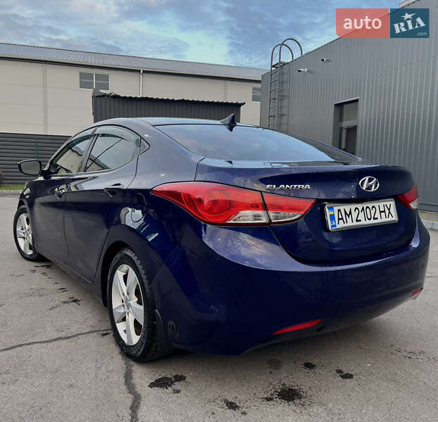Седан Hyundai Elantra 2013 в Житомирі