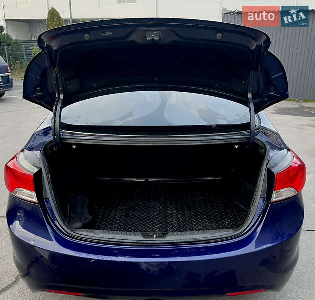 Седан Hyundai Elantra 2013 в Житомирі