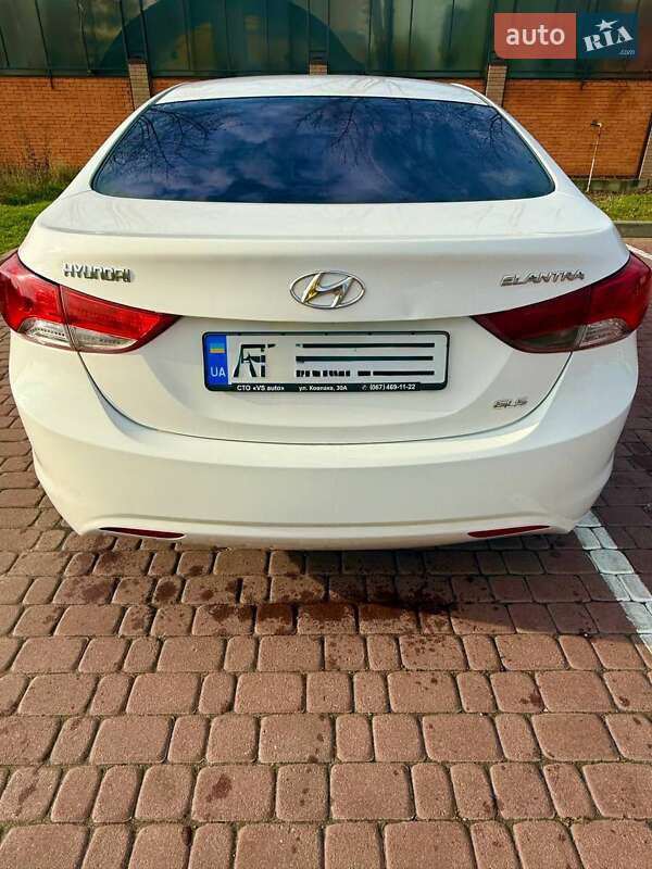 Седан Hyundai Elantra 2012 в Днепре