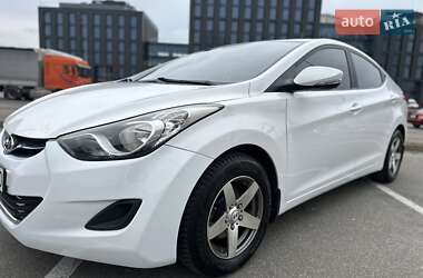 Седан Hyundai Elantra 2013 в Киеве