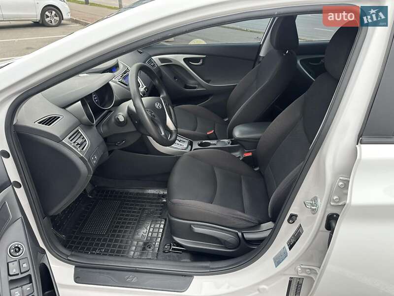 Седан Hyundai Elantra 2013 в Києві