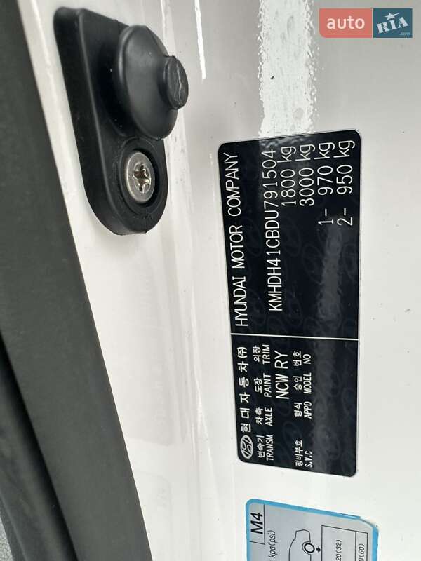 Седан Hyundai Elantra 2013 в Києві