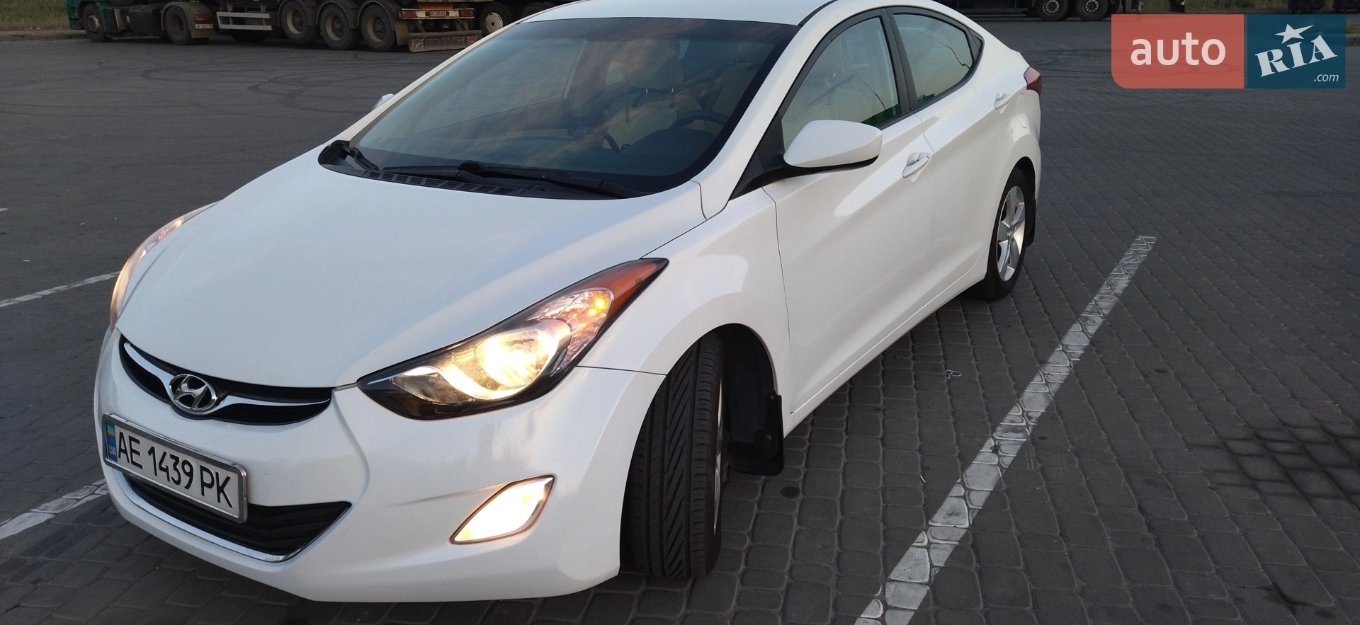 2013 Hyundai Elantra - мініатюра 25