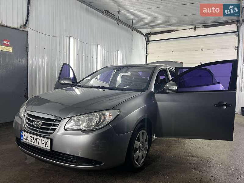 Седан Hyundai Elantra 2011 в Києві фото 2 Седан Hyundai Elantra 2011 в Києві