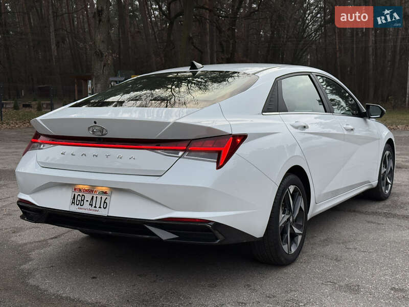 Седан Hyundai Elantra 2021 в Тараще