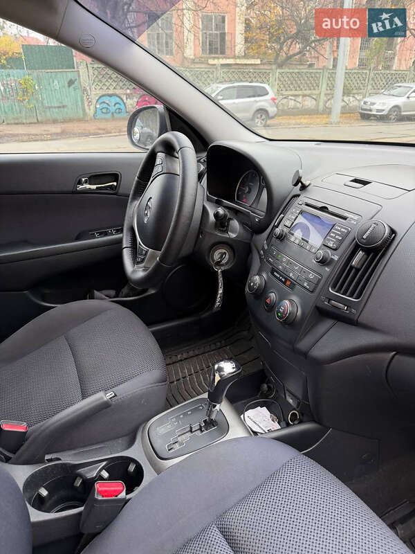 Универсал Hyundai Elantra 2010 в Киеве