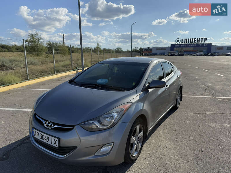Hyundai Elantra 2011