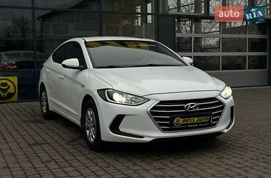 Седан Hyundai Elantra 2016 в Ивано-Франковске