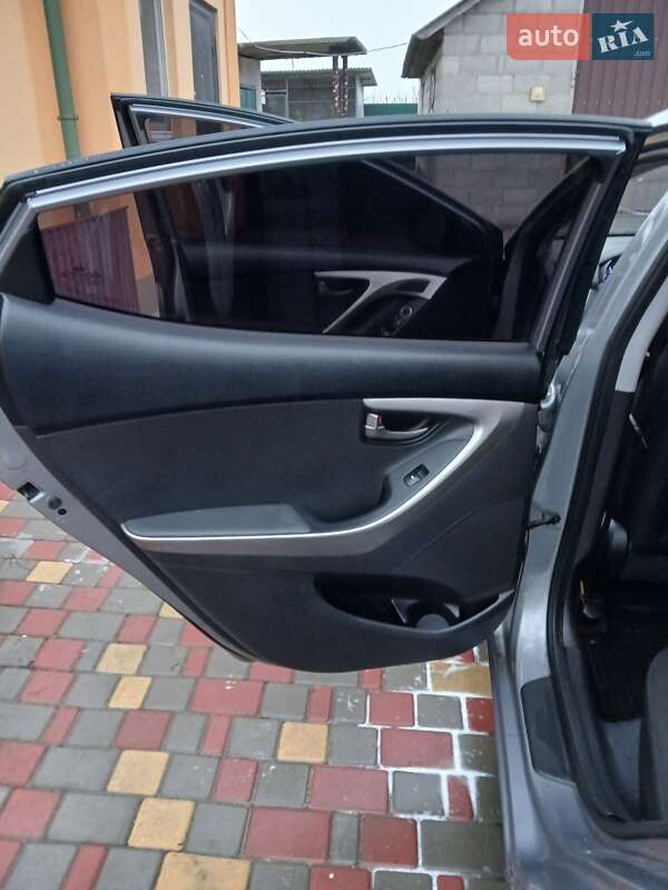 Седан Hyundai Elantra 2013 в Знаменівці