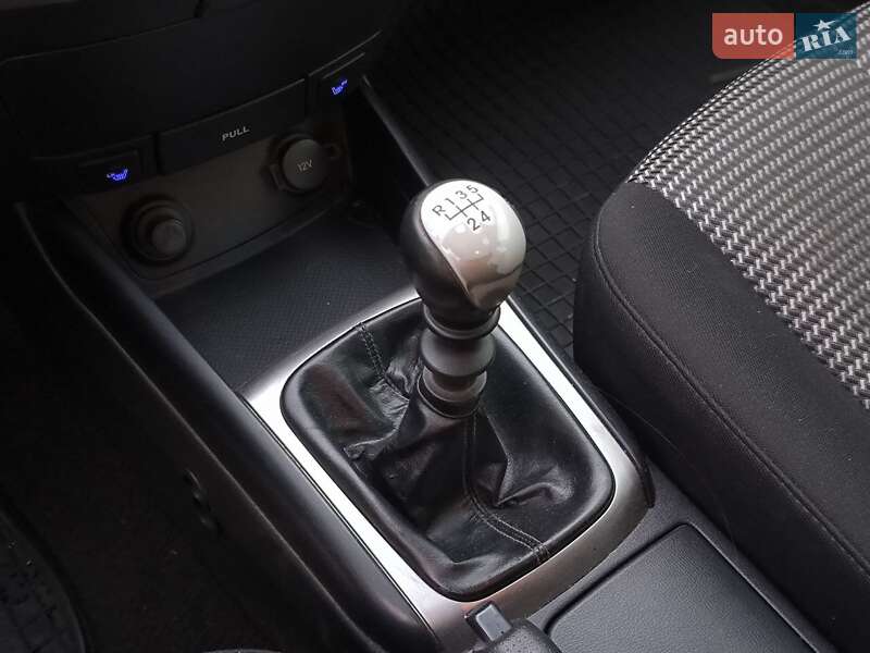 Седан Hyundai Elantra 2010 в Киеве