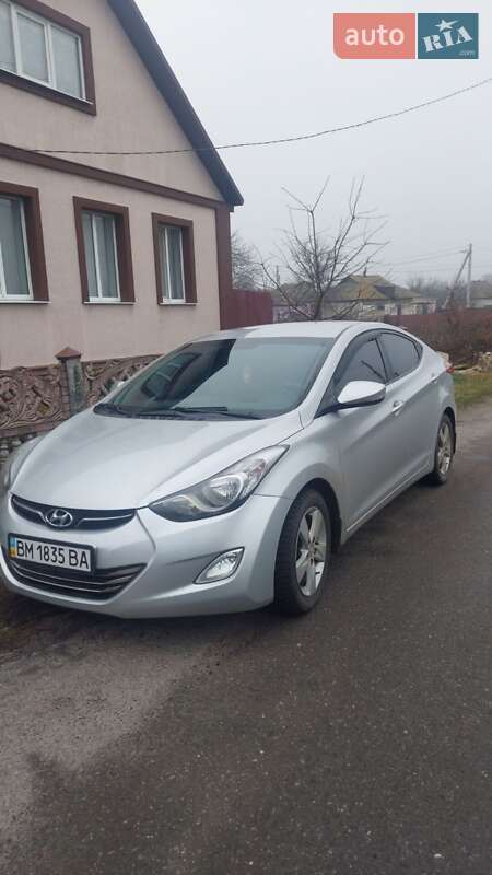 Седан Hyundai Elantra 2013 в Бурыни