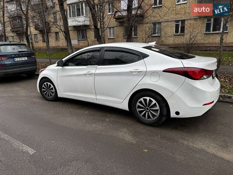 Седан Hyundai Elantra 2015 в Киеве фото 3 Седан Hyundai Elantra 2015 в Киеве