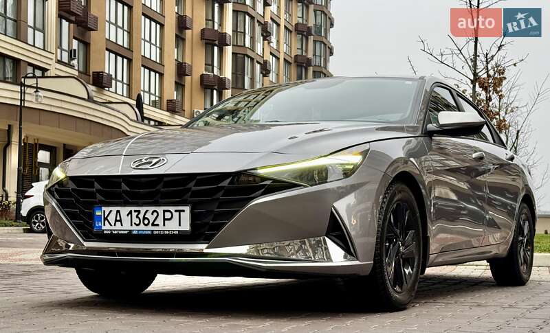 Седан Hyundai Elantra 2023 в Києві