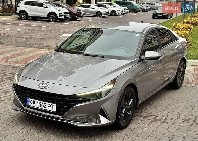 Седан Hyundai Elantra 2023 в Києві