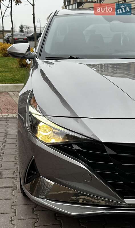 Седан Hyundai Elantra 2023 в Києві