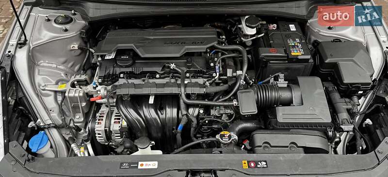 Седан Hyundai Elantra 2023 в Києві