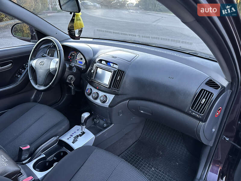 Седан Hyundai Elantra 2007 в Тернополі фото 24 Седан Hyundai Elantra 2007 в Тернополі