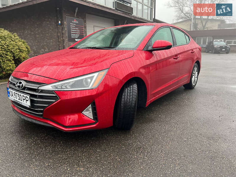 Седан Hyundai Elantra 2019 в Києві