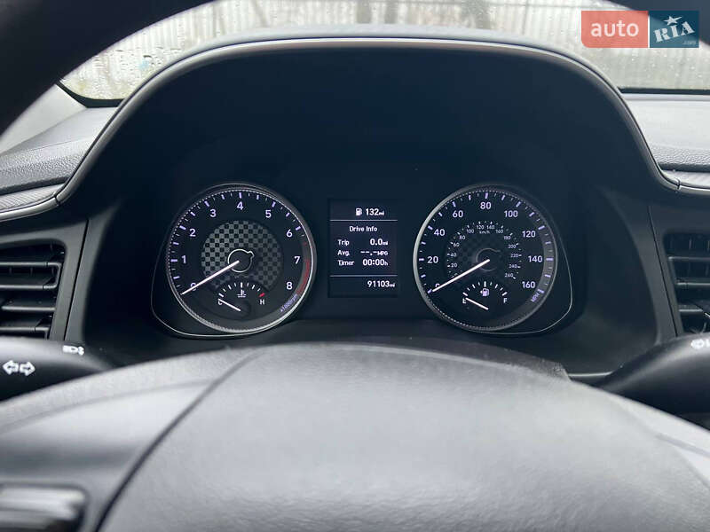 Седан Hyundai Elantra 2019 в Києві