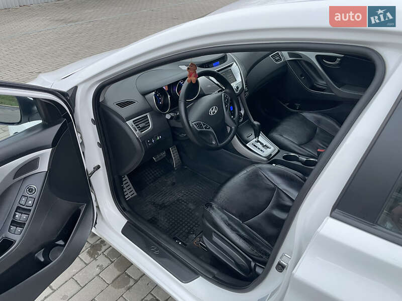 Седан Hyundai Elantra 2012 в Полтаві
