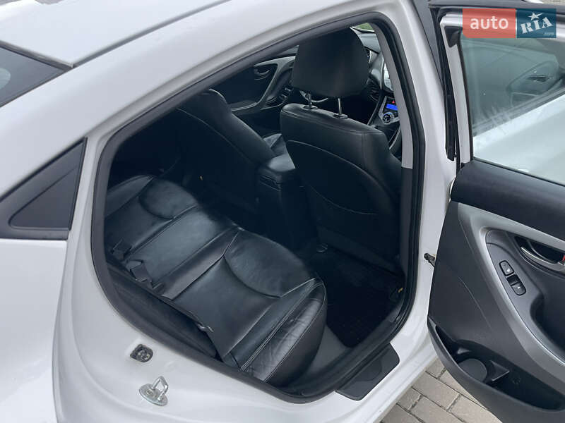 Седан Hyundai Elantra 2012 в Полтаві