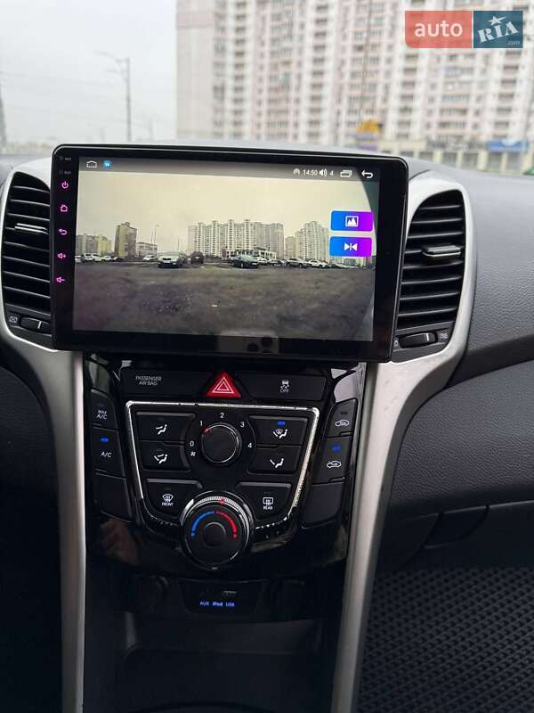 Хэтчбек Hyundai Elantra 2016 в Киеве