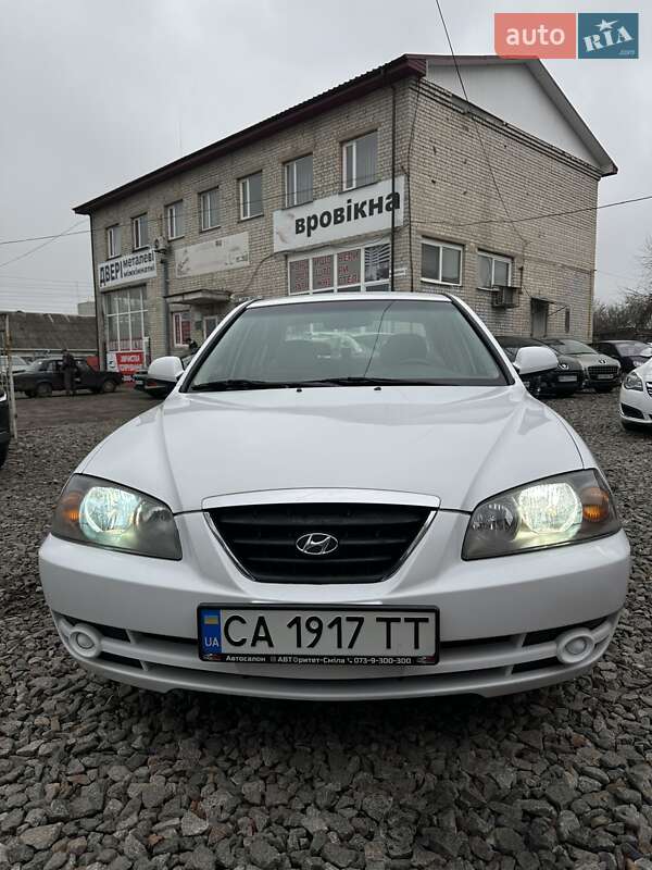Седан Hyundai Elantra 2004 в Смеле