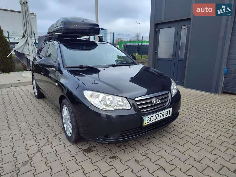 Седан Hyundai Elantra 2008 в Львове