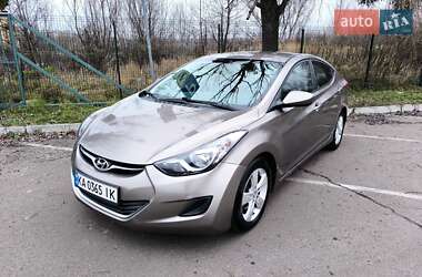 Седан Hyundai Elantra 2013 в Киеве