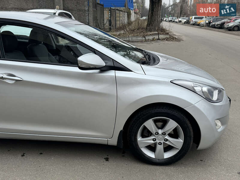 Седан Hyundai Elantra 2012 в Киеве фото 12 Седан Hyundai Elantra 2012 в Киеве