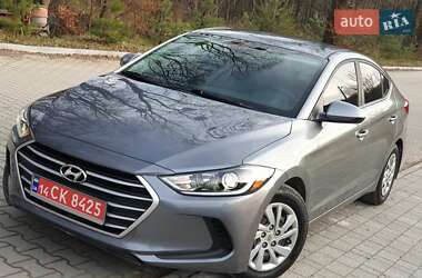 Седан Hyundai Elantra 2018 в Львове