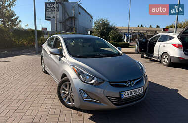 Седан Hyundai Elantra 2016 в Киеве