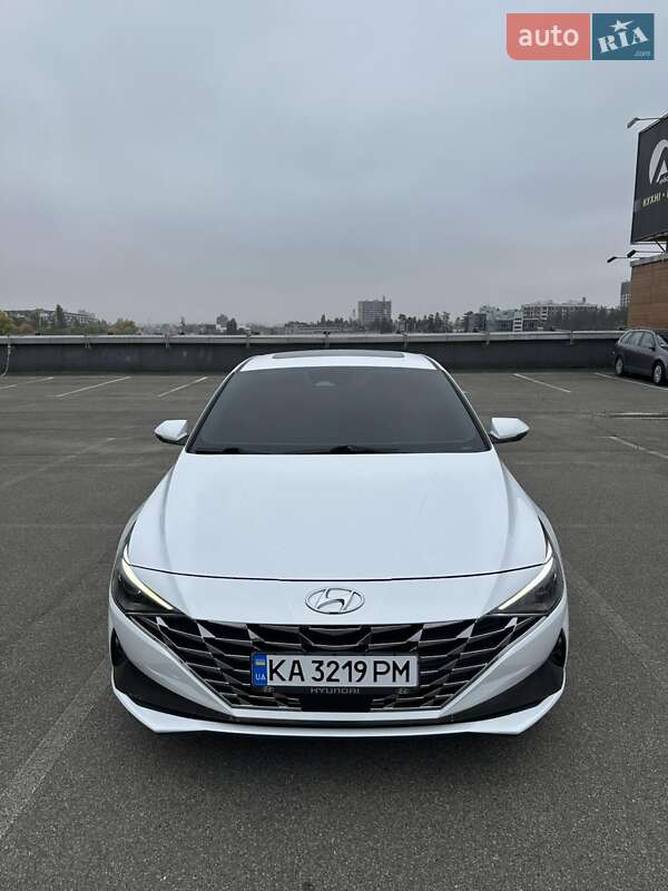 Hyundai Elantra 2021